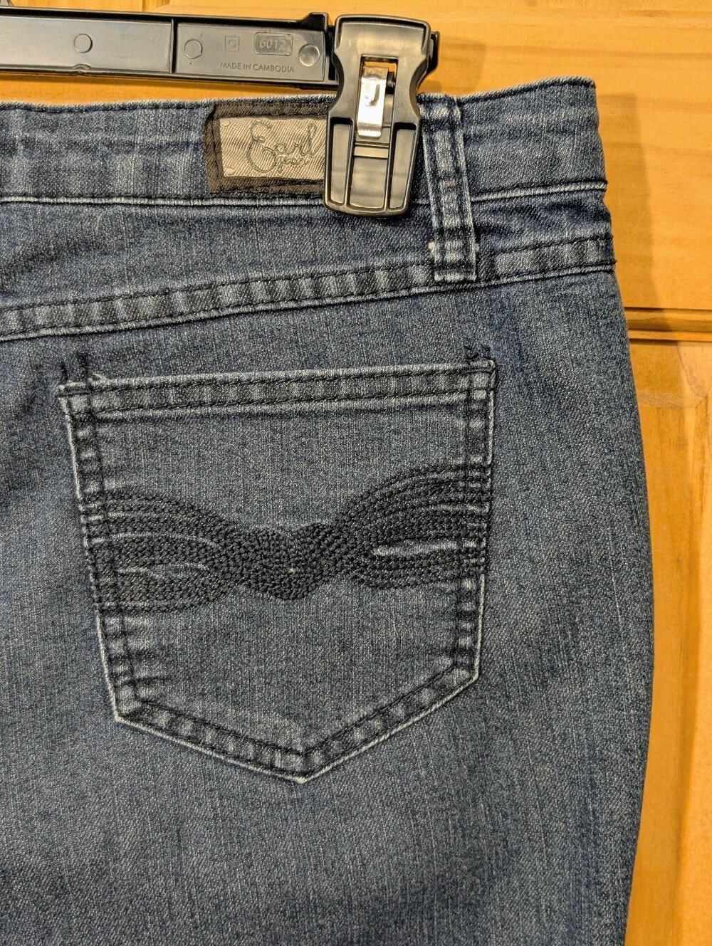 Earl Jean Womens Blue Straight Leg Denim Jeans Embroidered Sz 4 Classic Everyday
